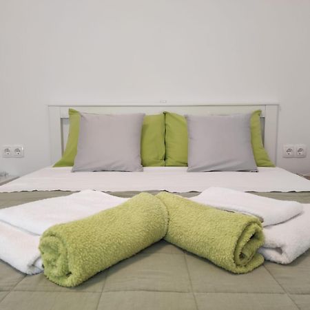 Apartment With Terrace And Garden Pirovac Εξωτερικό φωτογραφία