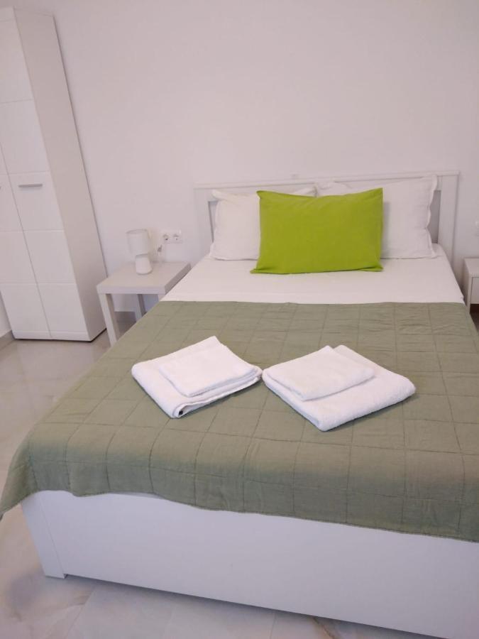 Apartment With Terrace And Garden Pirovac Εξωτερικό φωτογραφία