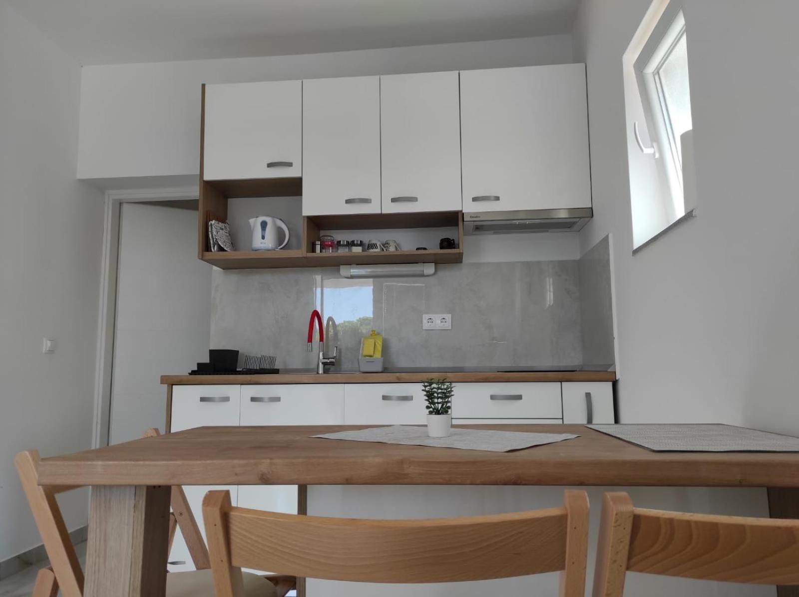 Apartment With Terrace And Garden Pirovac Εξωτερικό φωτογραφία
